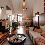 Amba - 2 Bedrooms In Bica Апартаменти